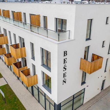 Apartman Nad Riekou Besenova Exterior photo